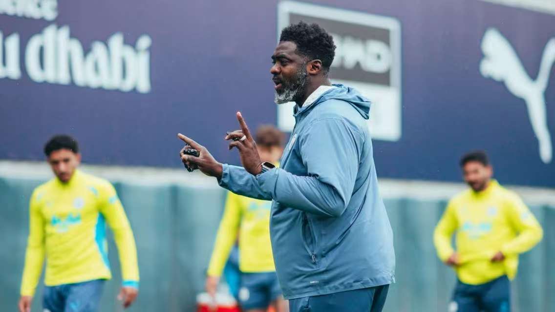 官方:科洛·图雷加入曼城教练组,担任一线队助理教练