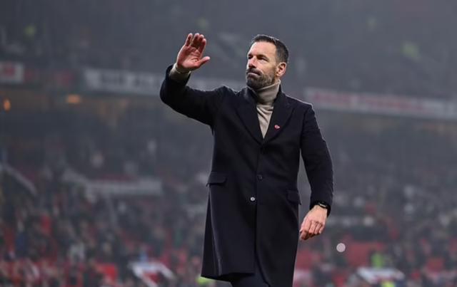 星空体育下载-林良锋：曼联为何不留范尼？他为曼联留下什么？