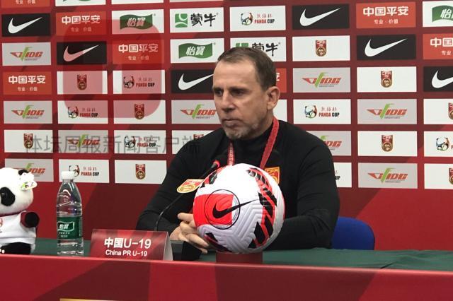 久尔杰维奇：今天用了没用过的阵型 队员表现很好