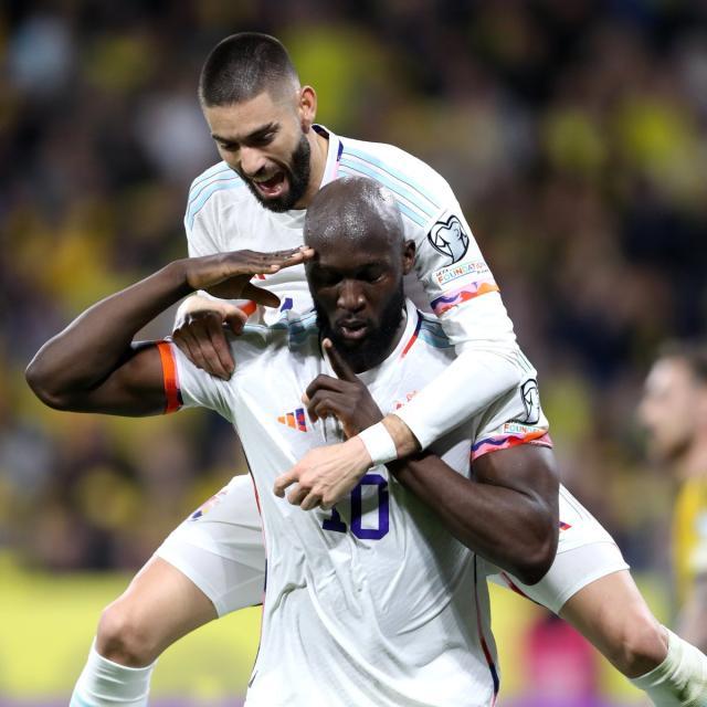 【欧预赛】卢卡库戴帽伊布替补登场，比利时3比0瑞典