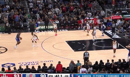 xingkong.com-决胜期连拿5分杀死比赛 单核乔治将快艇托出水面