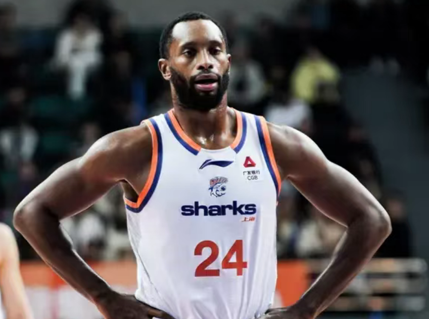 星空体育下载-超广东升第二！上海30分大胜福建 弗格36分加盟新高单节20分