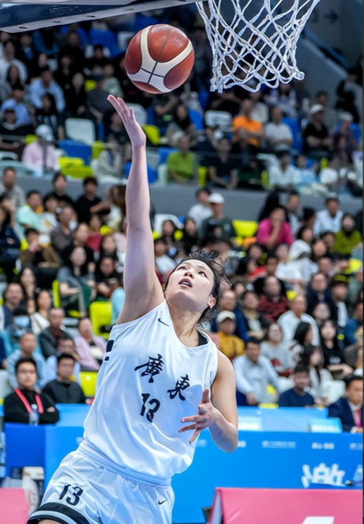 xingkong.com-WCBA杯赛曝出大冷门，头号热门输球垫底，四川女篮登顶积分榜